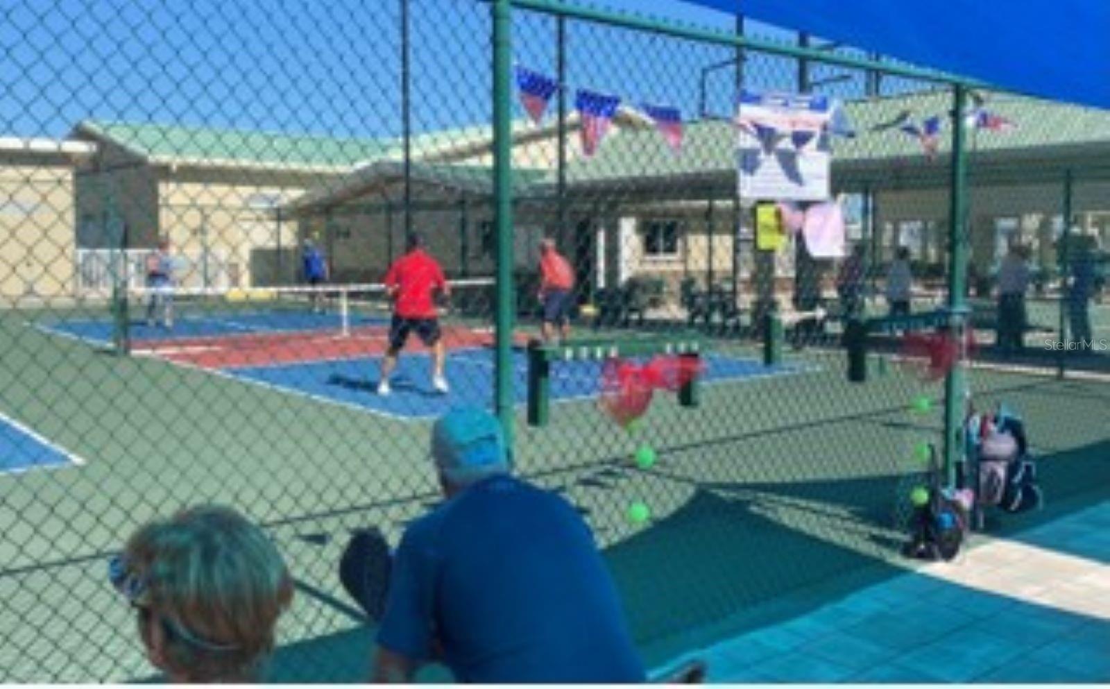 COUNTRY CLUB ESTATES - Residential