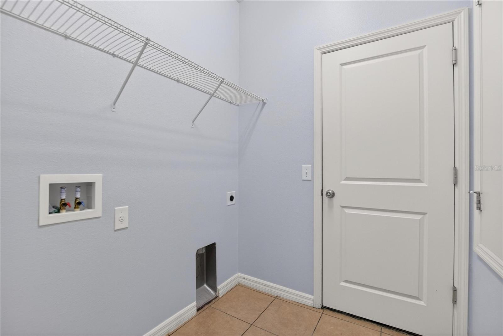 SOUTHGATE PHASE1/2 - Residential Lease