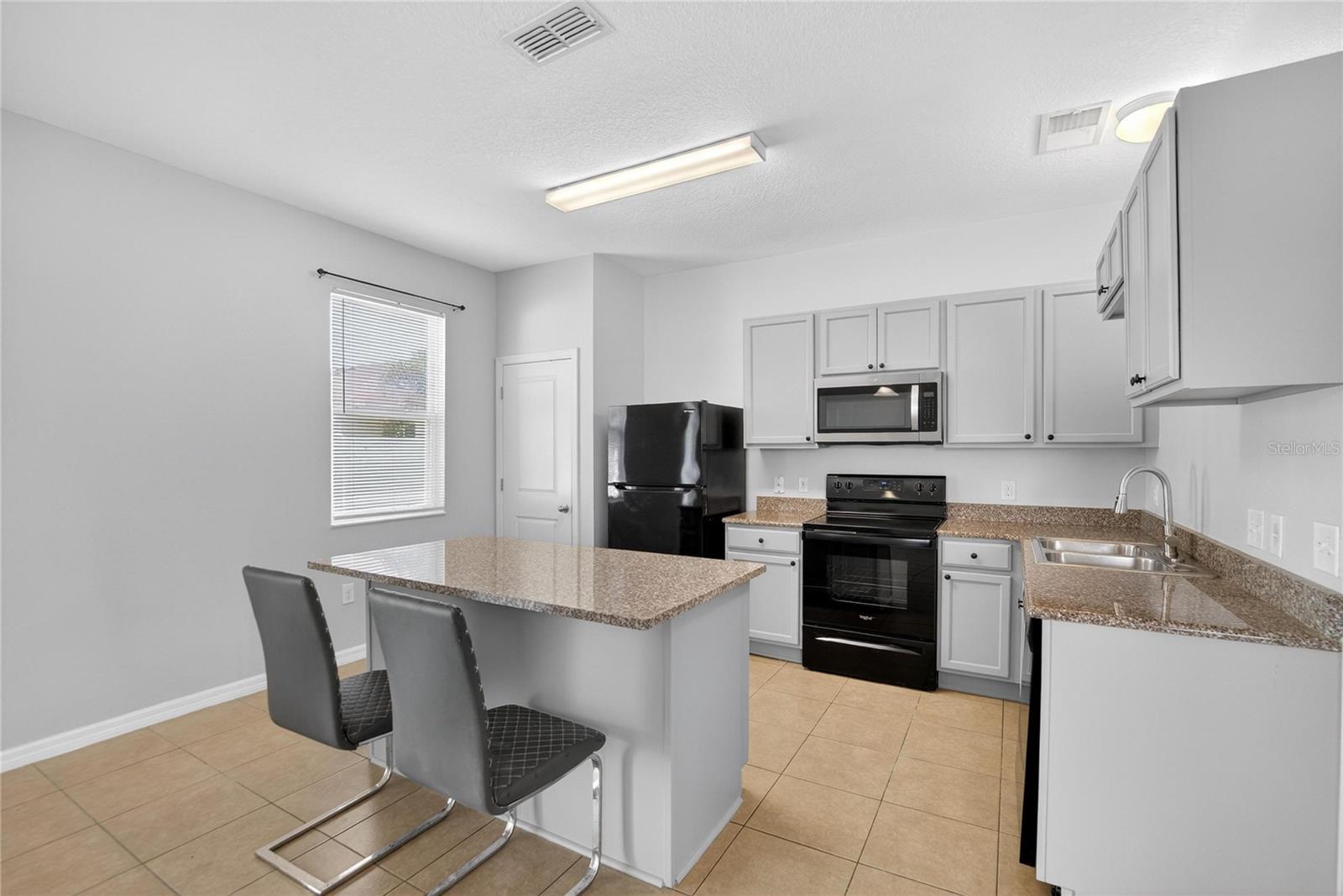 SOUTHGATE PHASE1/2 - Residential Lease