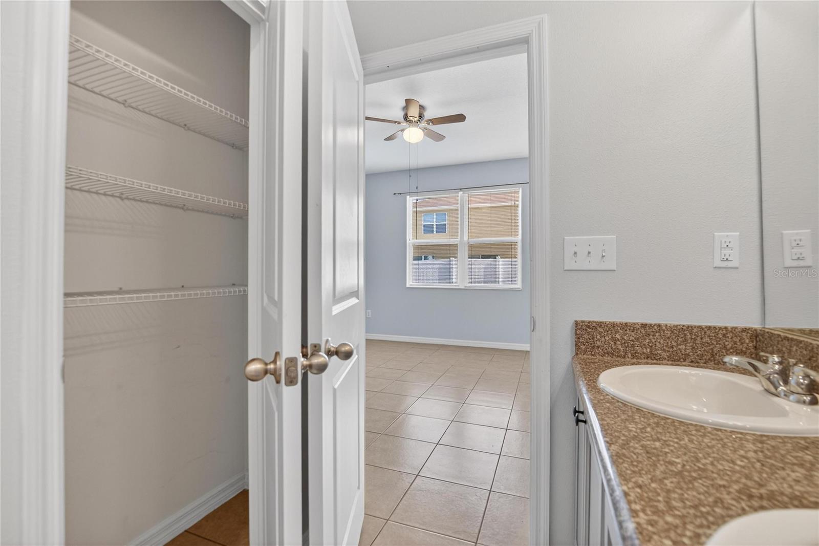 SOUTHGATE PHASE1/2 - Residential Lease