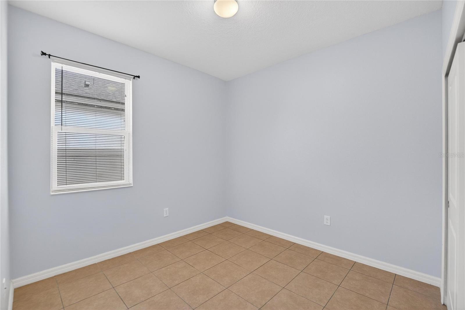 SOUTHGATE PHASE1/2 - Residential Lease