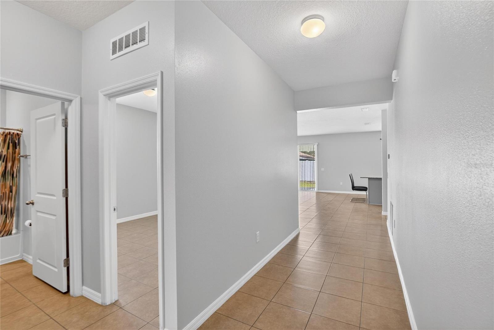 SOUTHGATE PHASE1/2 - Residential Lease