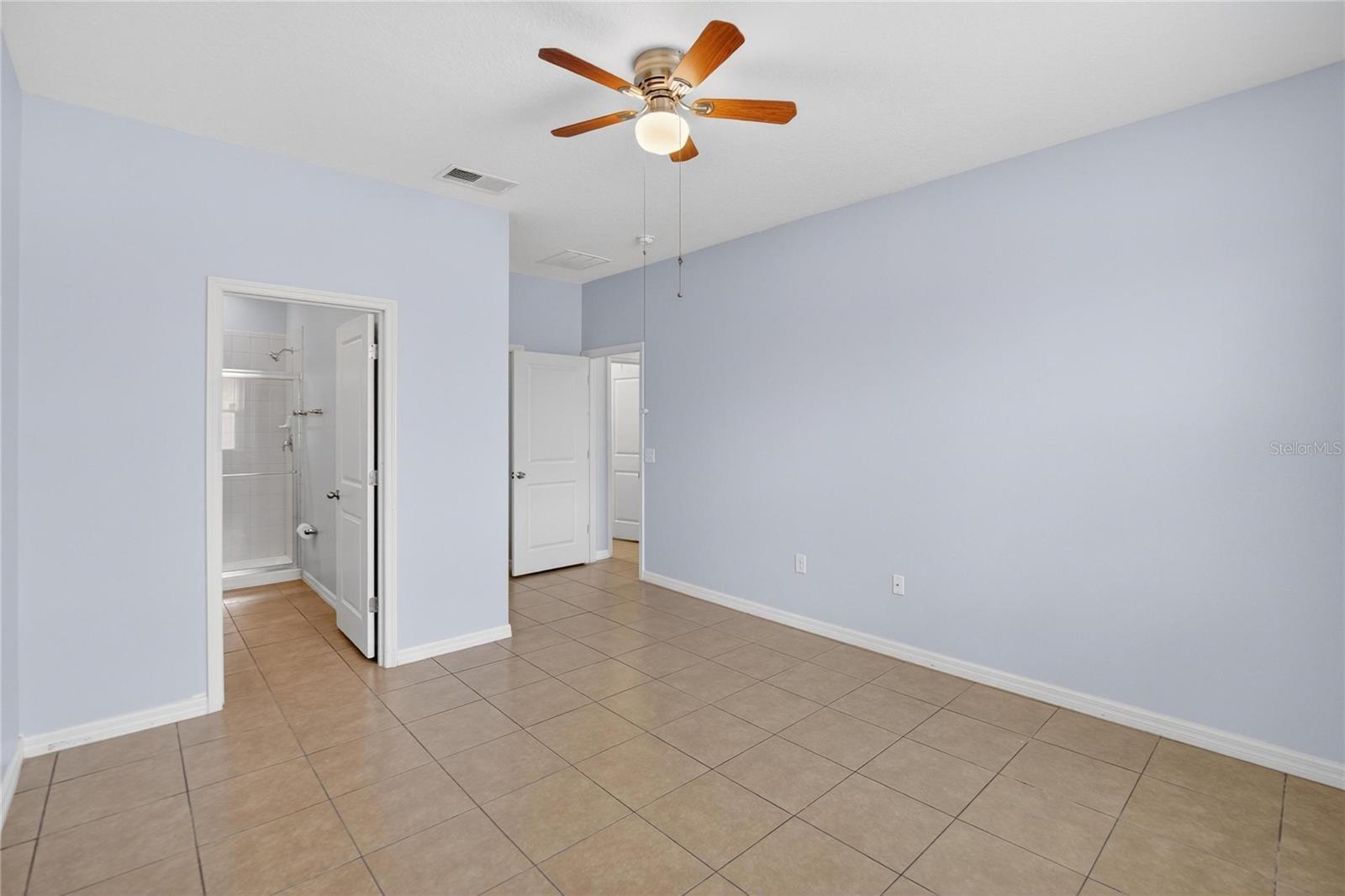 SOUTHGATE PHASE1/2 - Residential Lease