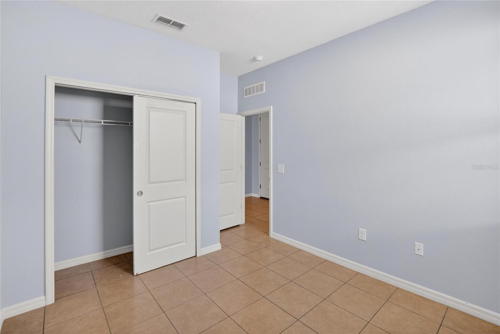 SOUTHGATE PHASE1/2 - Residential Lease