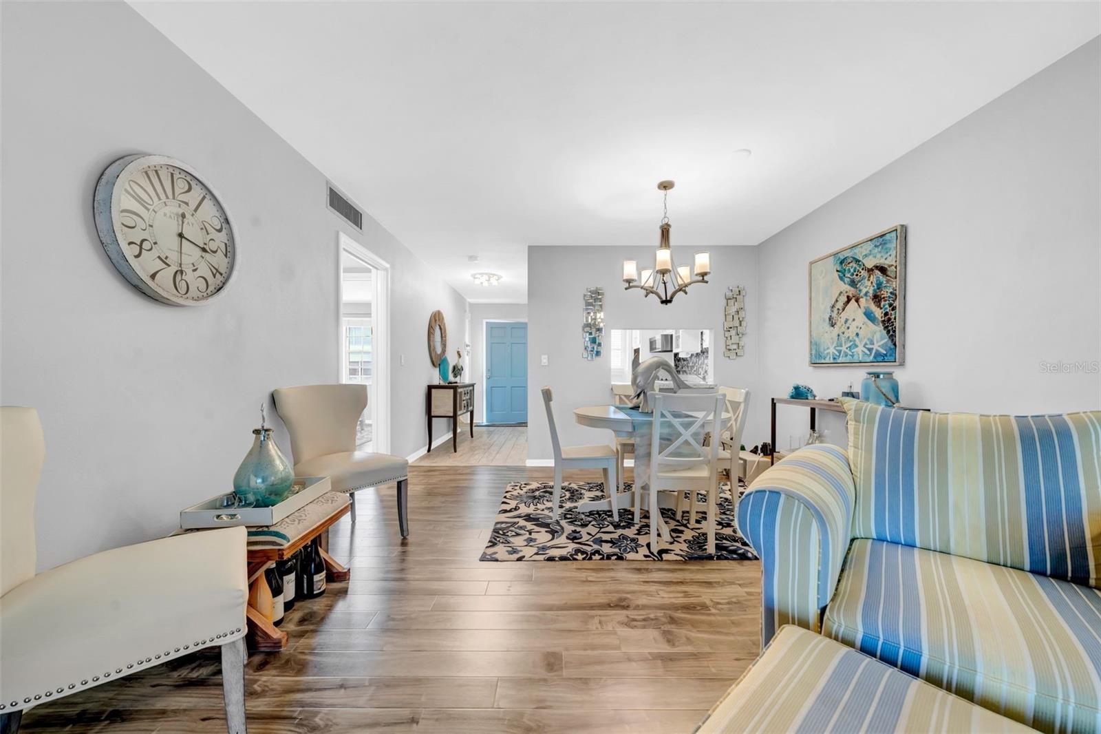 300 GLENNES LANE 203