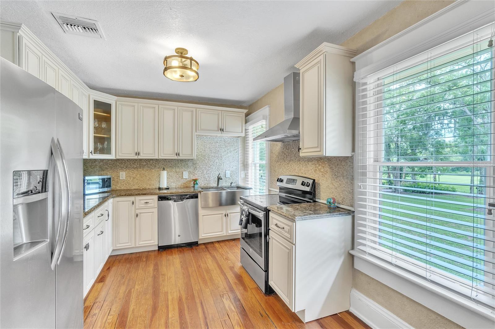 300 BETWEEN US 1 AND RIVER - Residential