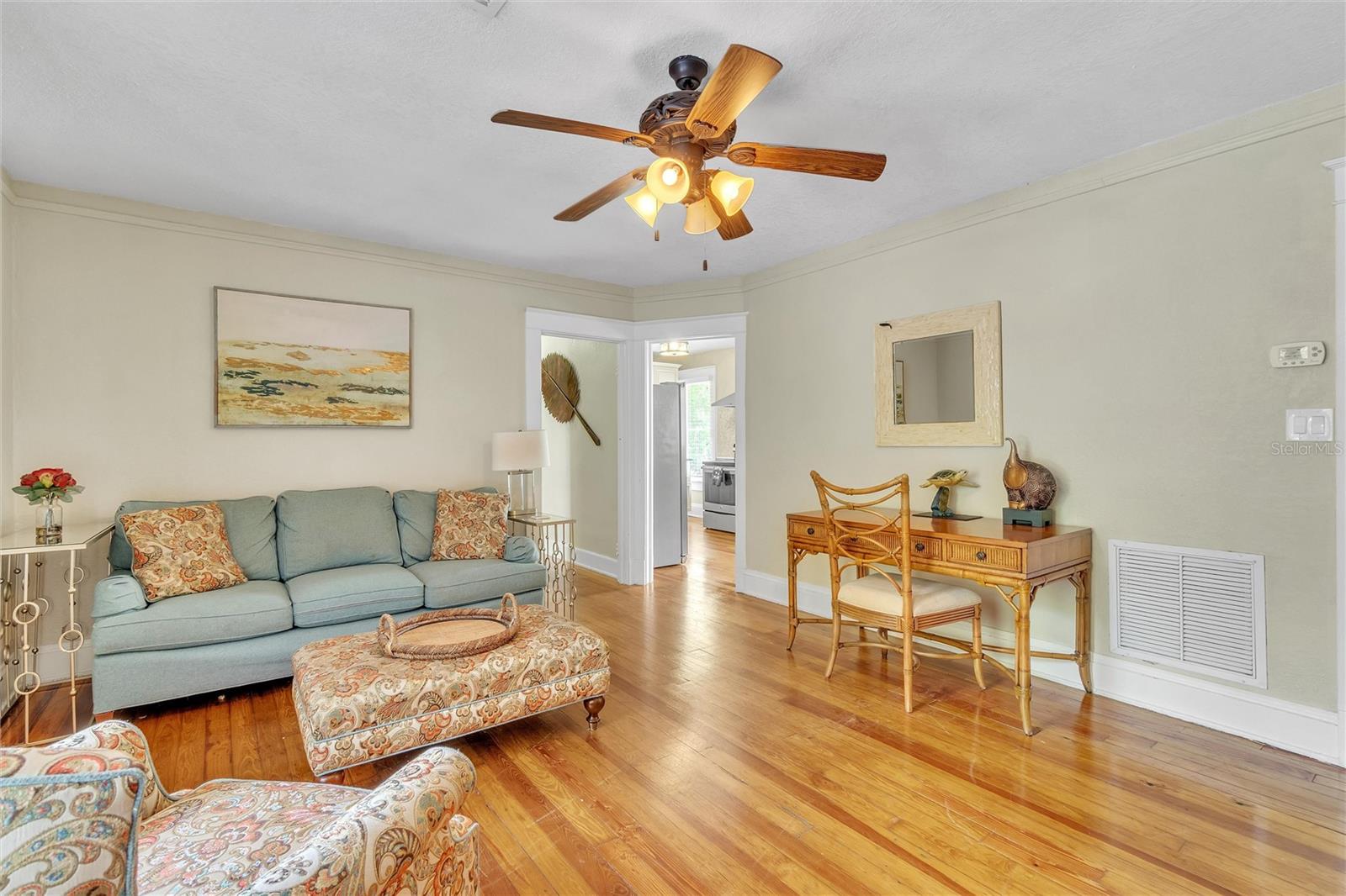 300 BETWEEN US 1 AND RIVER - Residential