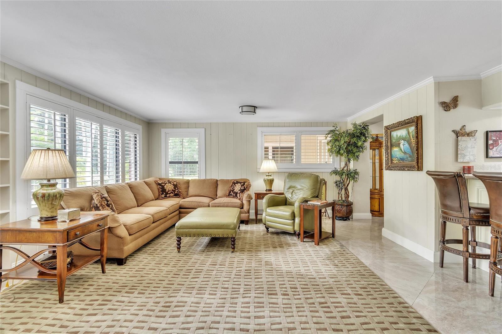 300 BETWEEN US 1 AND RIVER - Residential