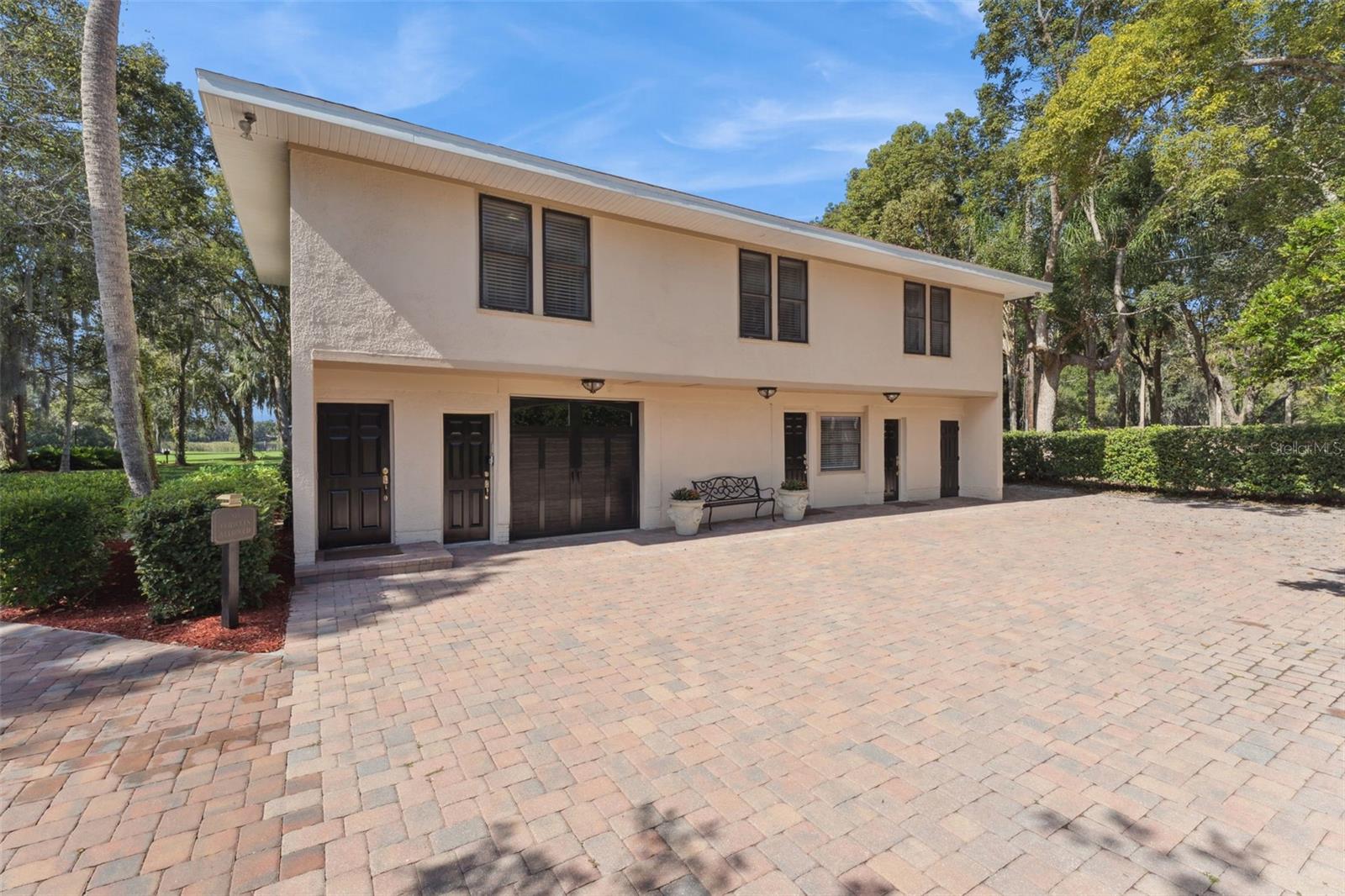 300 BETWEEN US 1 AND RIVER - Residential