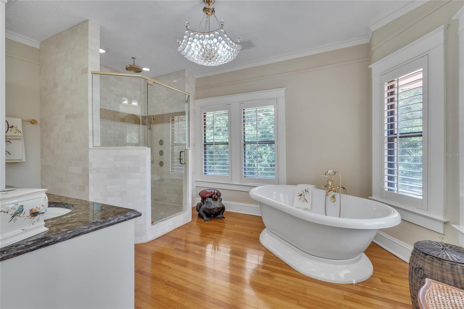 300 BETWEEN US 1 AND RIVER - Residential