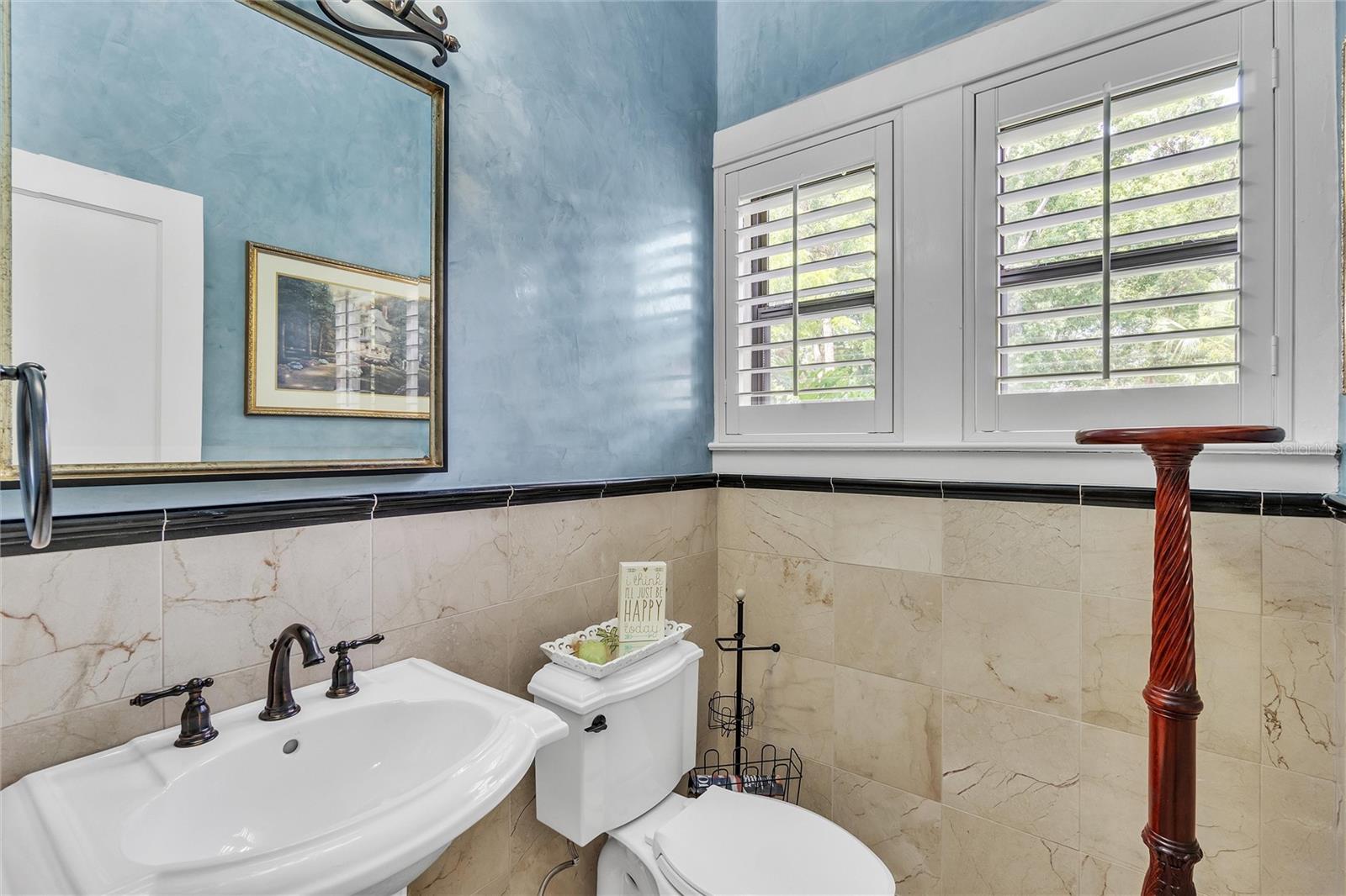 300 BETWEEN US 1 AND RIVER - Residential