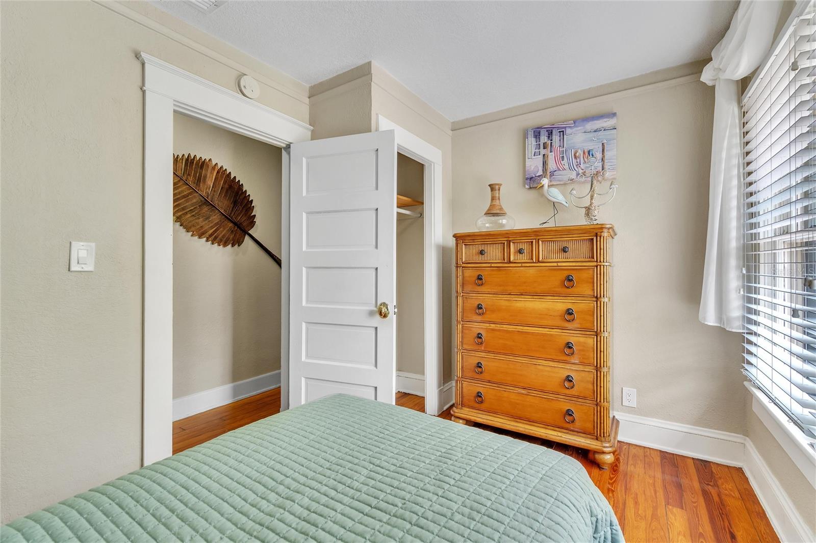 300 BETWEEN US 1 AND RIVER - Residential