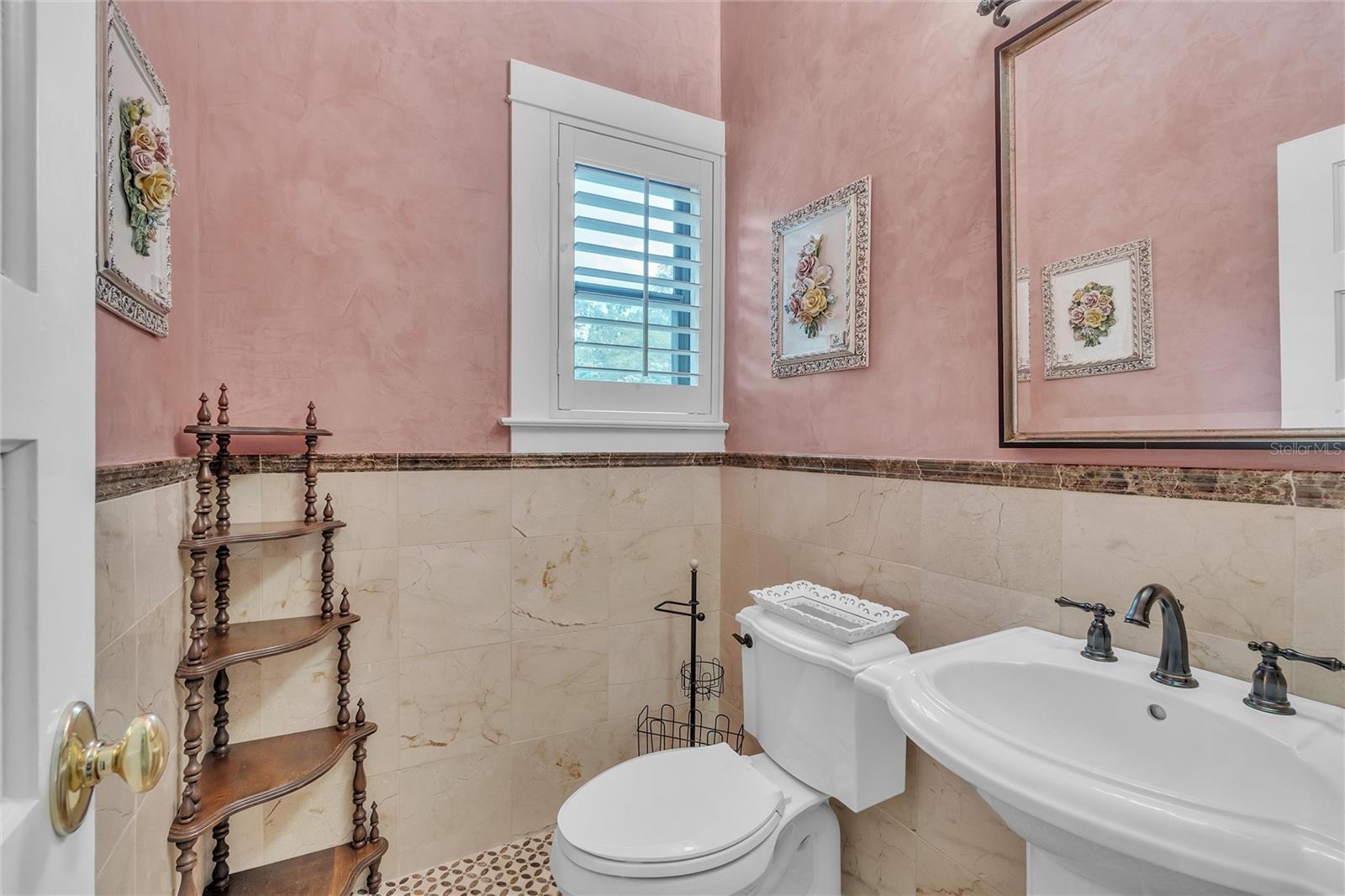 300 BETWEEN US 1 AND RIVER - Residential