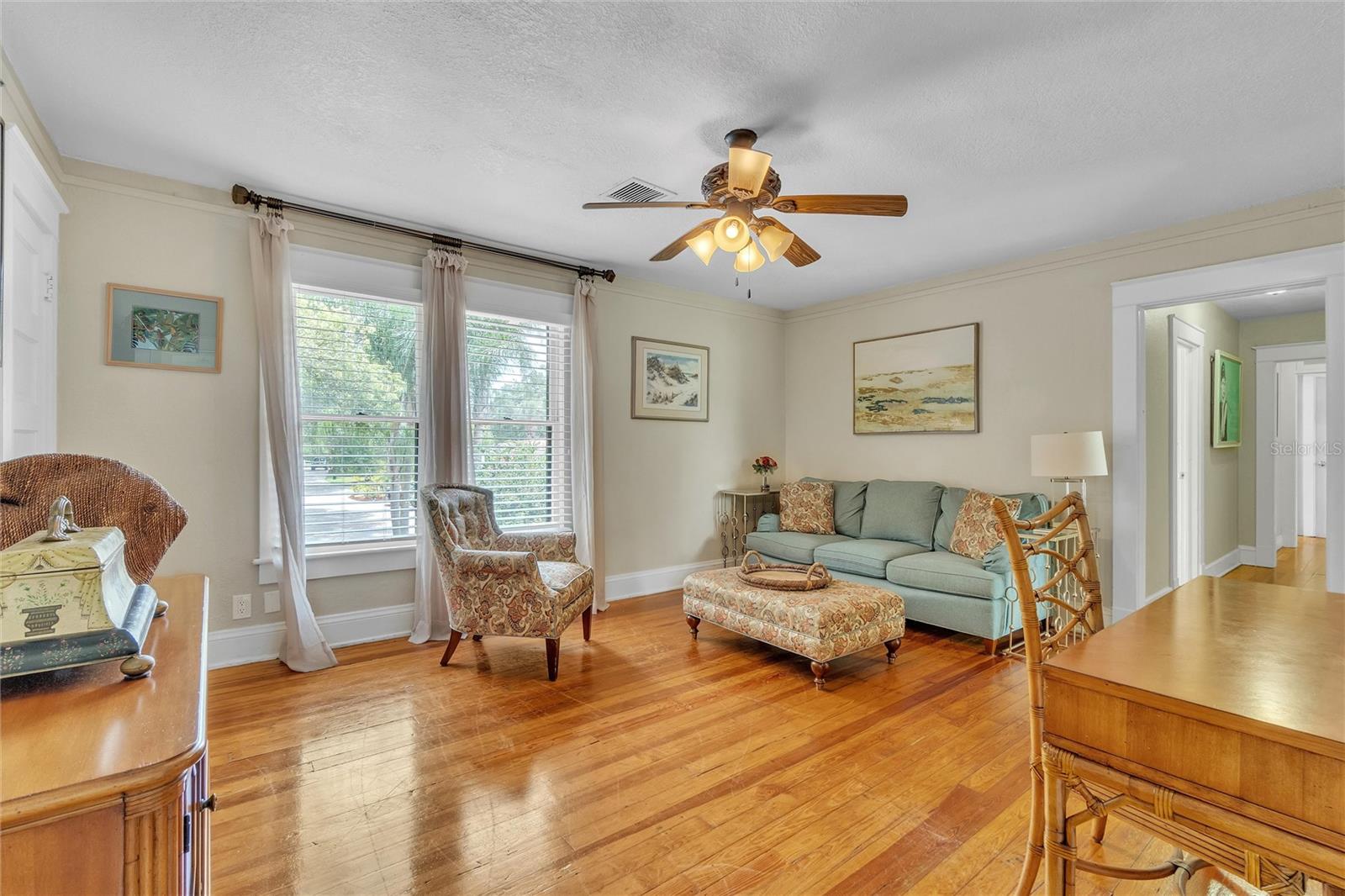 300 BETWEEN US 1 AND RIVER - Residential