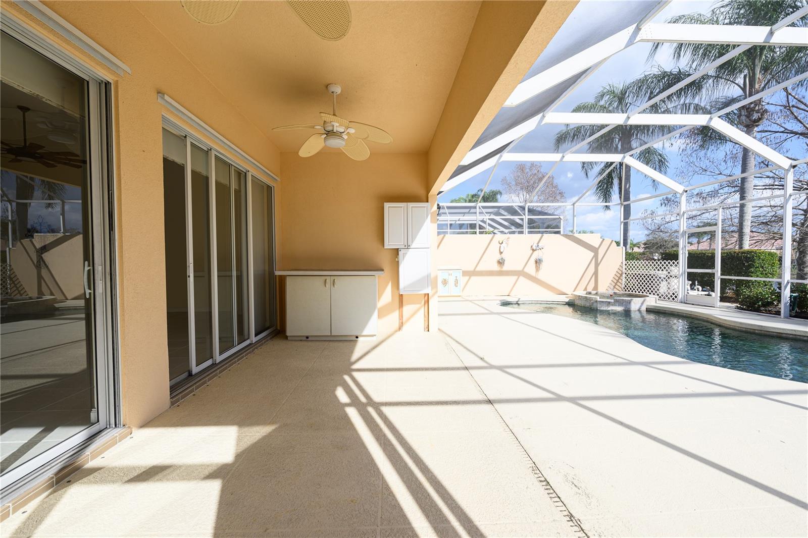 VILLAGEWALK - Residential