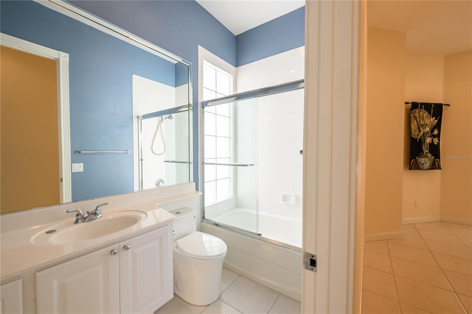 VILLAGEWALK - Residential