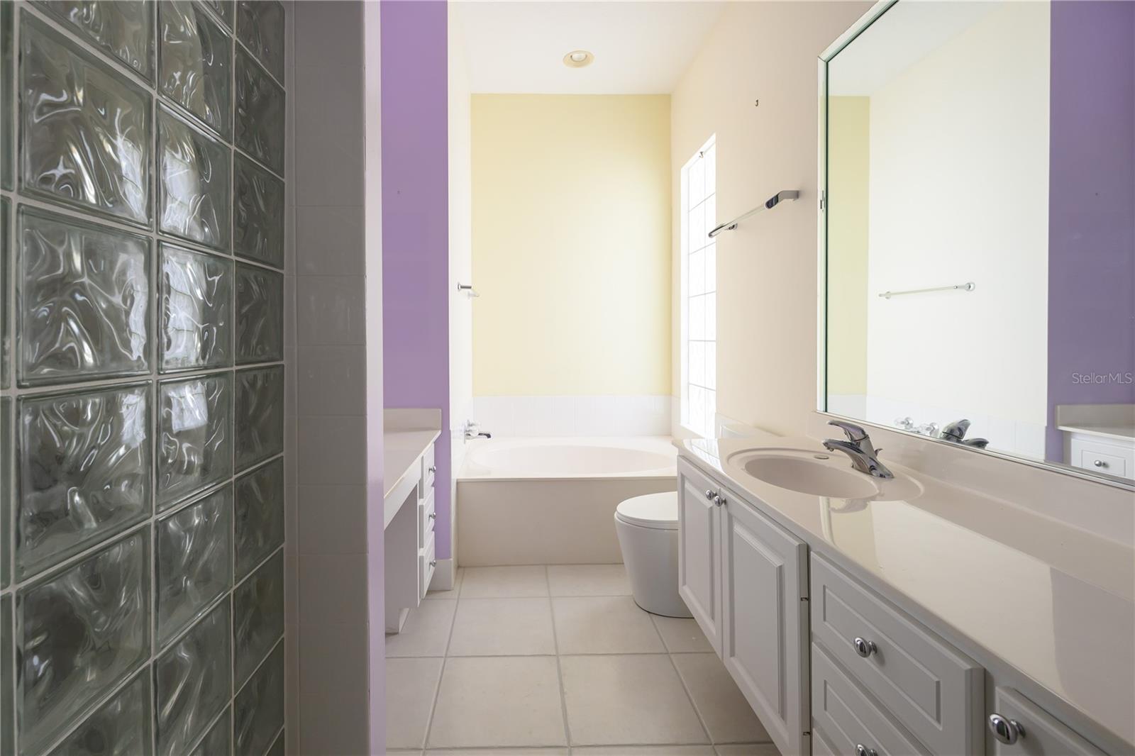 VILLAGEWALK - Residential