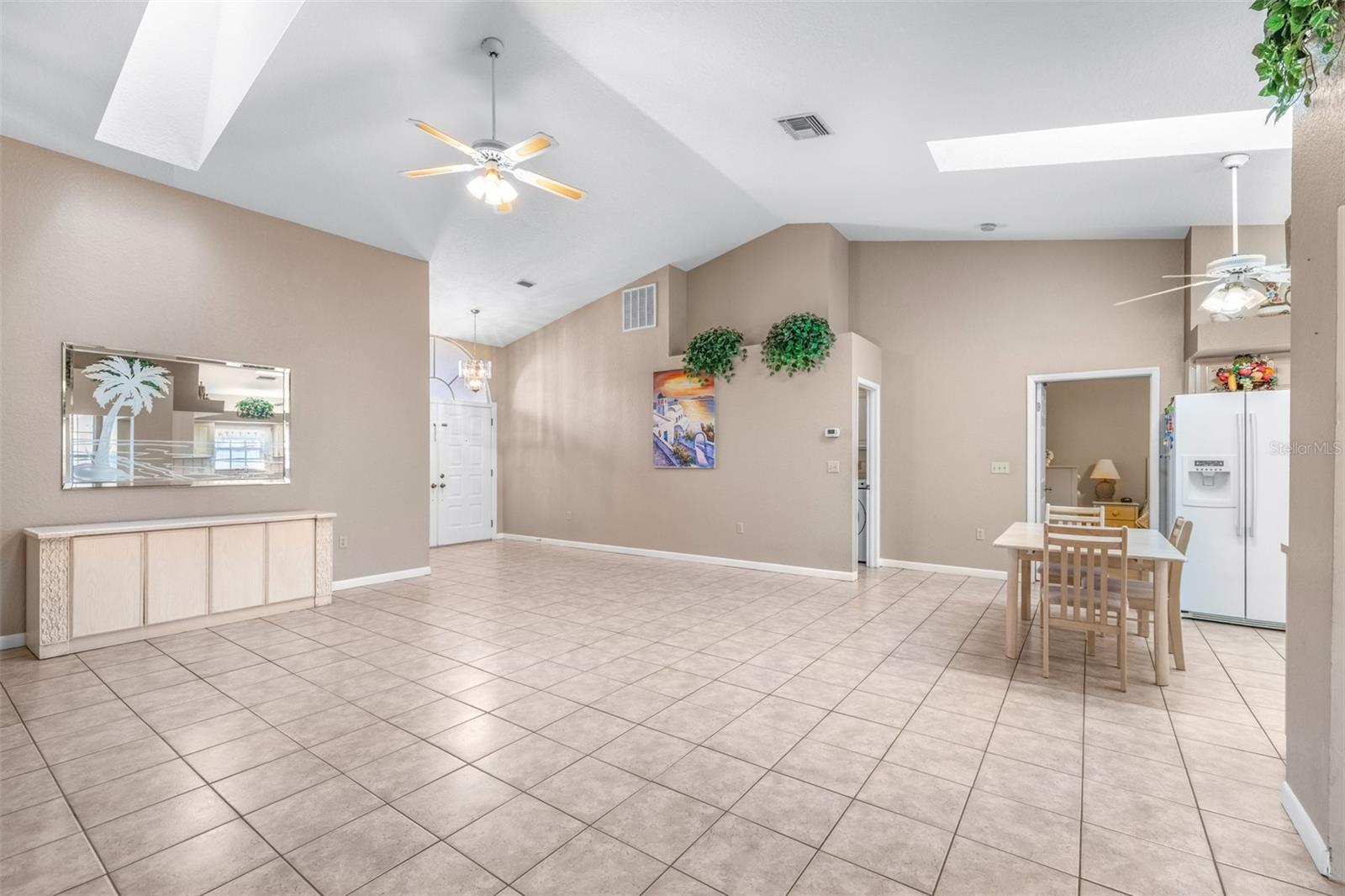 GOLDEN GATEWAY HOMES - Residential