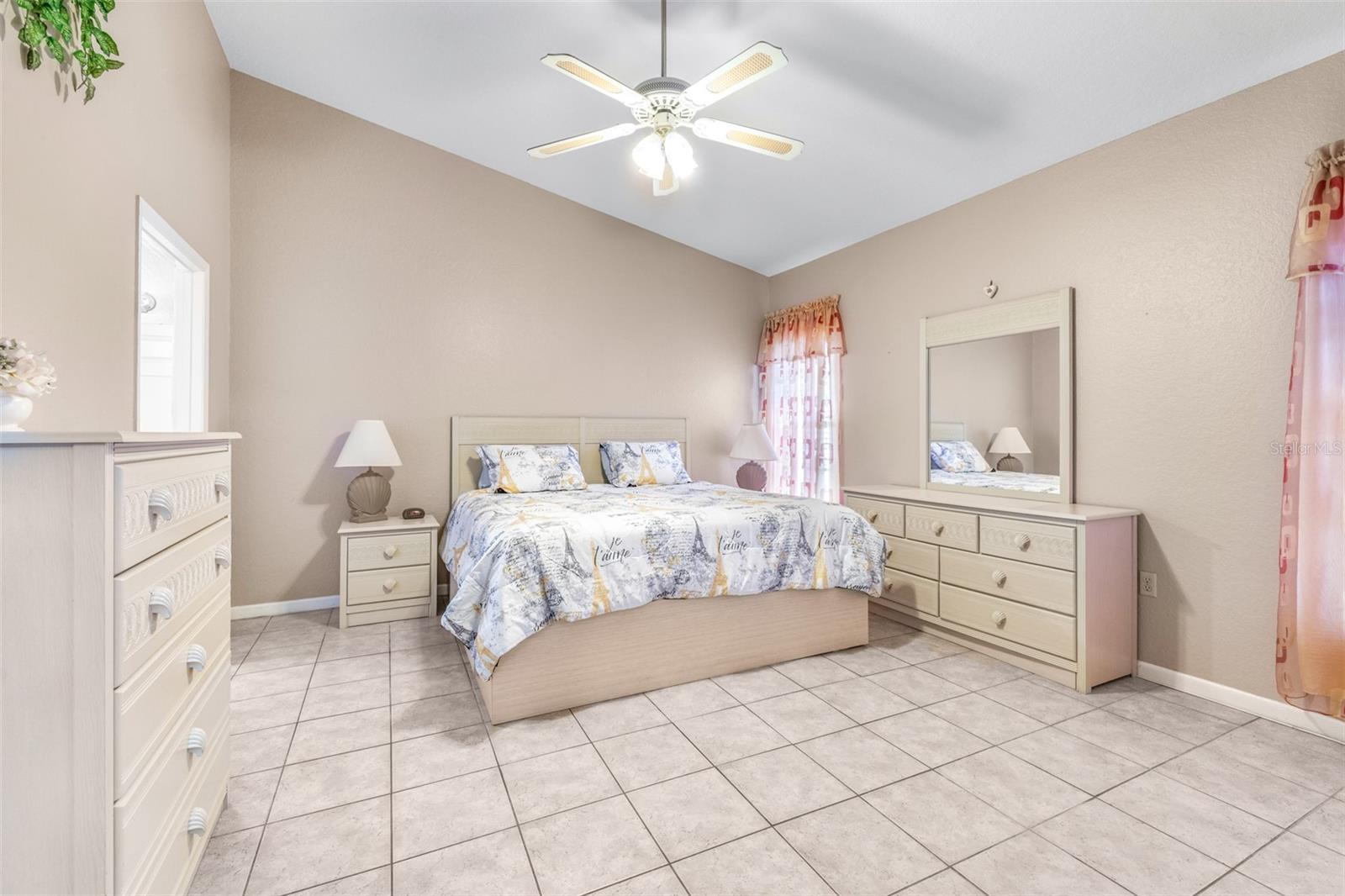 GOLDEN GATEWAY HOMES - Residential