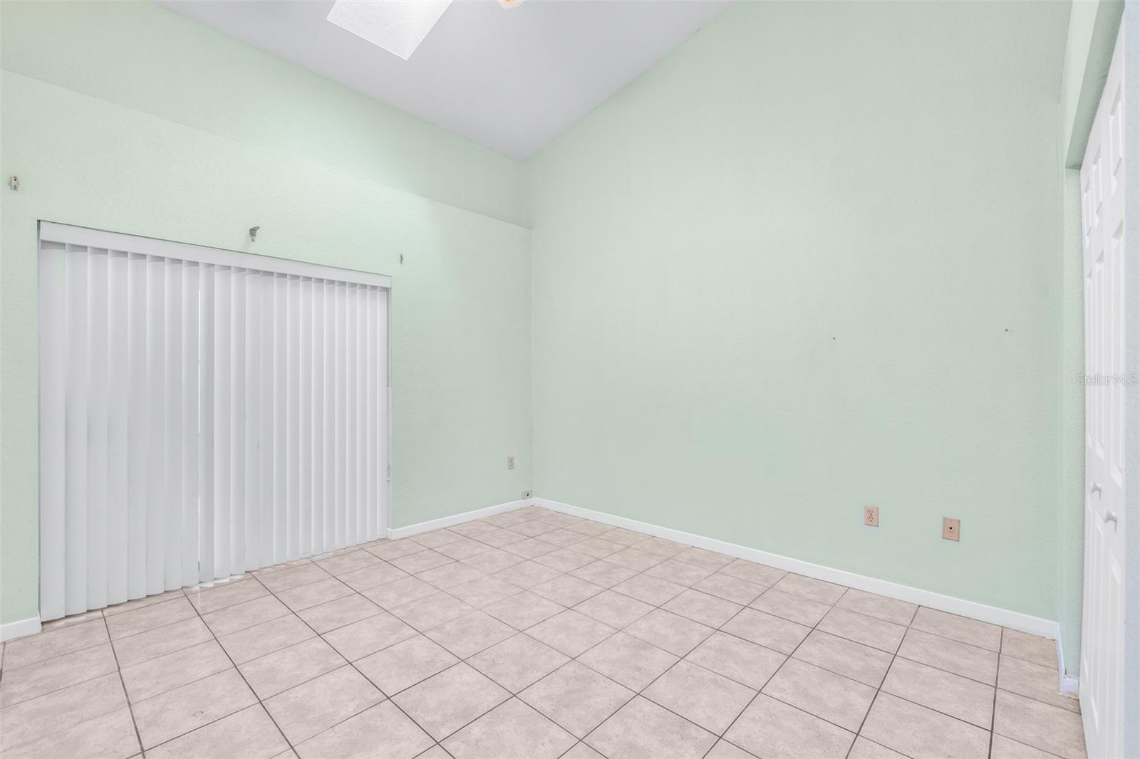 GOLDEN GATEWAY HOMES - Residential