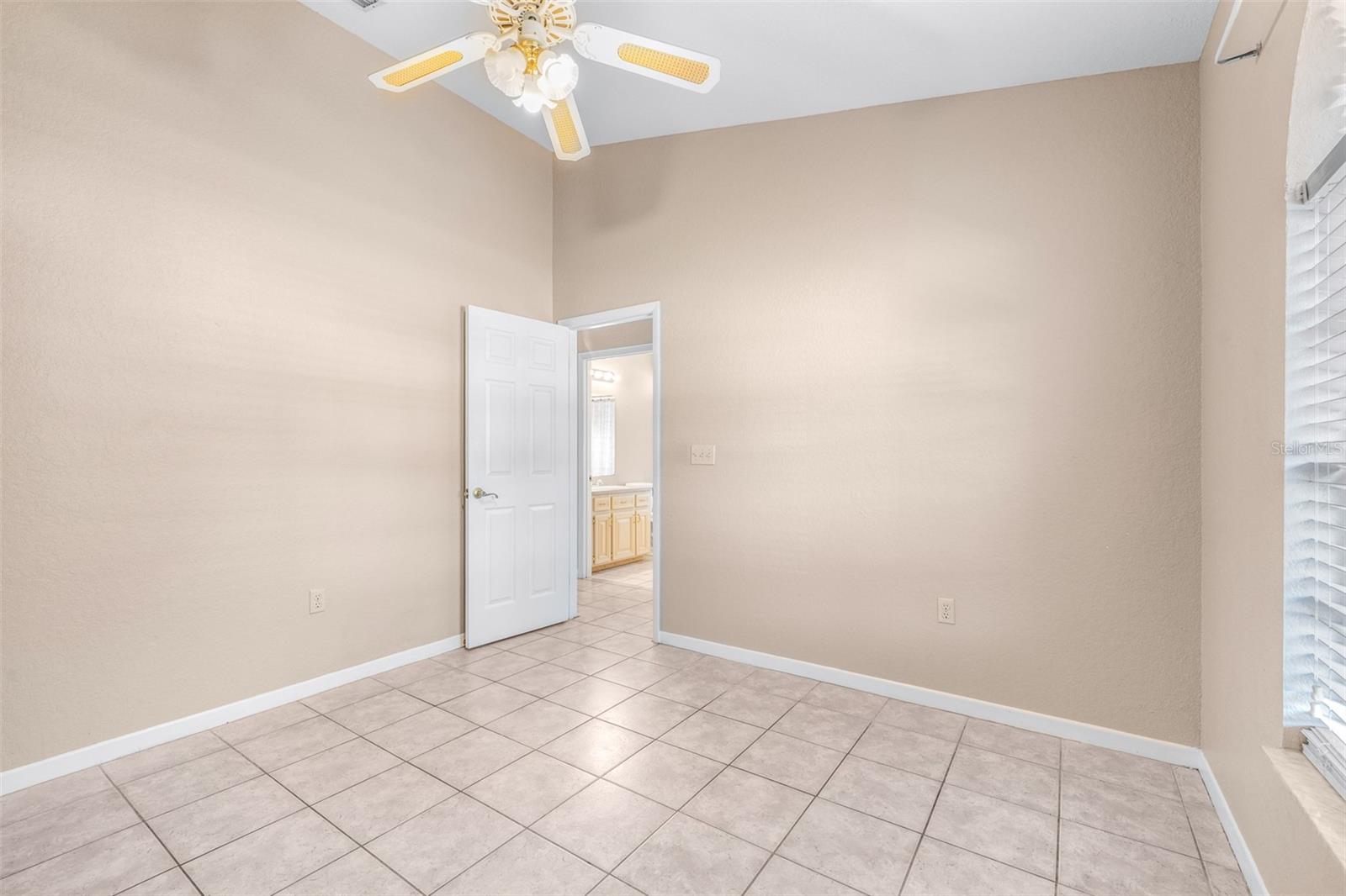 GOLDEN GATEWAY HOMES - Residential