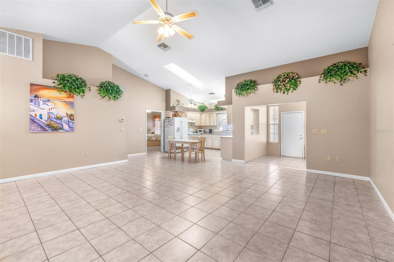 GOLDEN GATEWAY HOMES - Residential