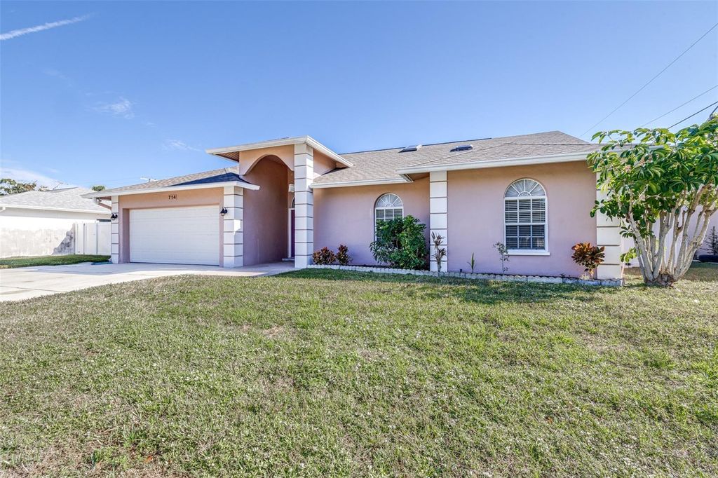 Photo of 714 Charlotte Avenue, Tarpon Springs, FL 34689 (MLS # TB8453241)