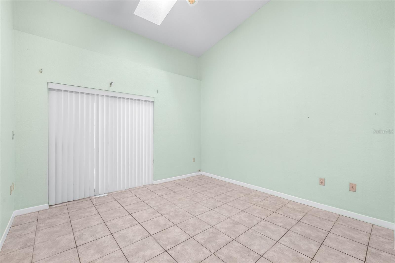 GOLDEN GATEWAY HOMES - Residential