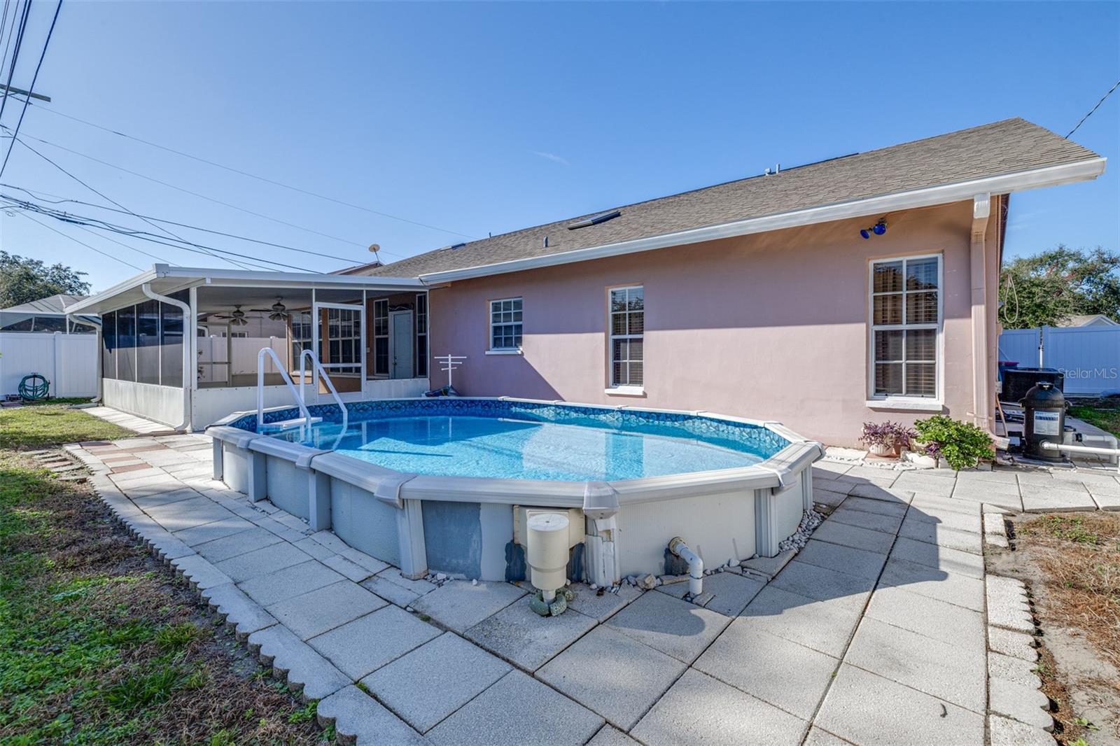 GOLDEN GATEWAY HOMES - Residential