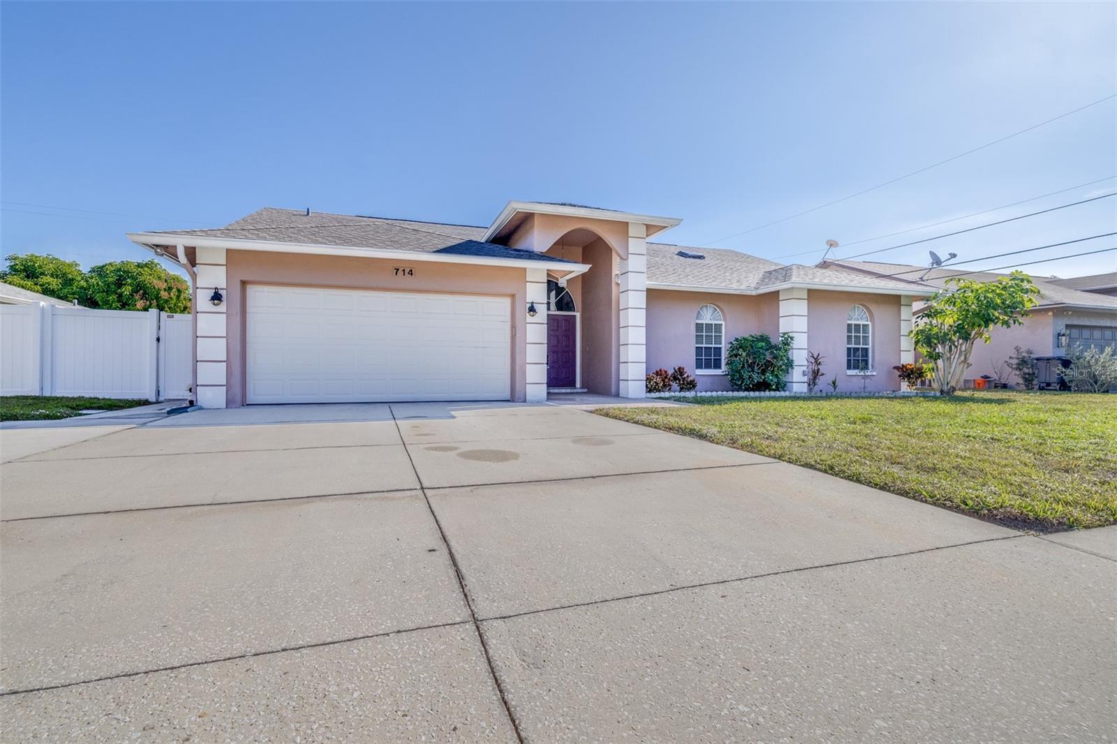 GOLDEN GATEWAY HOMES - Residential