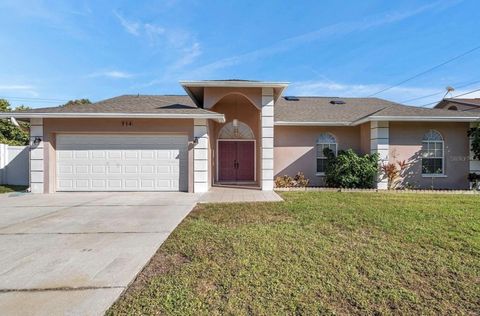 Photo of 714 Charlotte Avenue, Tarpon Springs, FL 34689 (MLS # TB8453241)