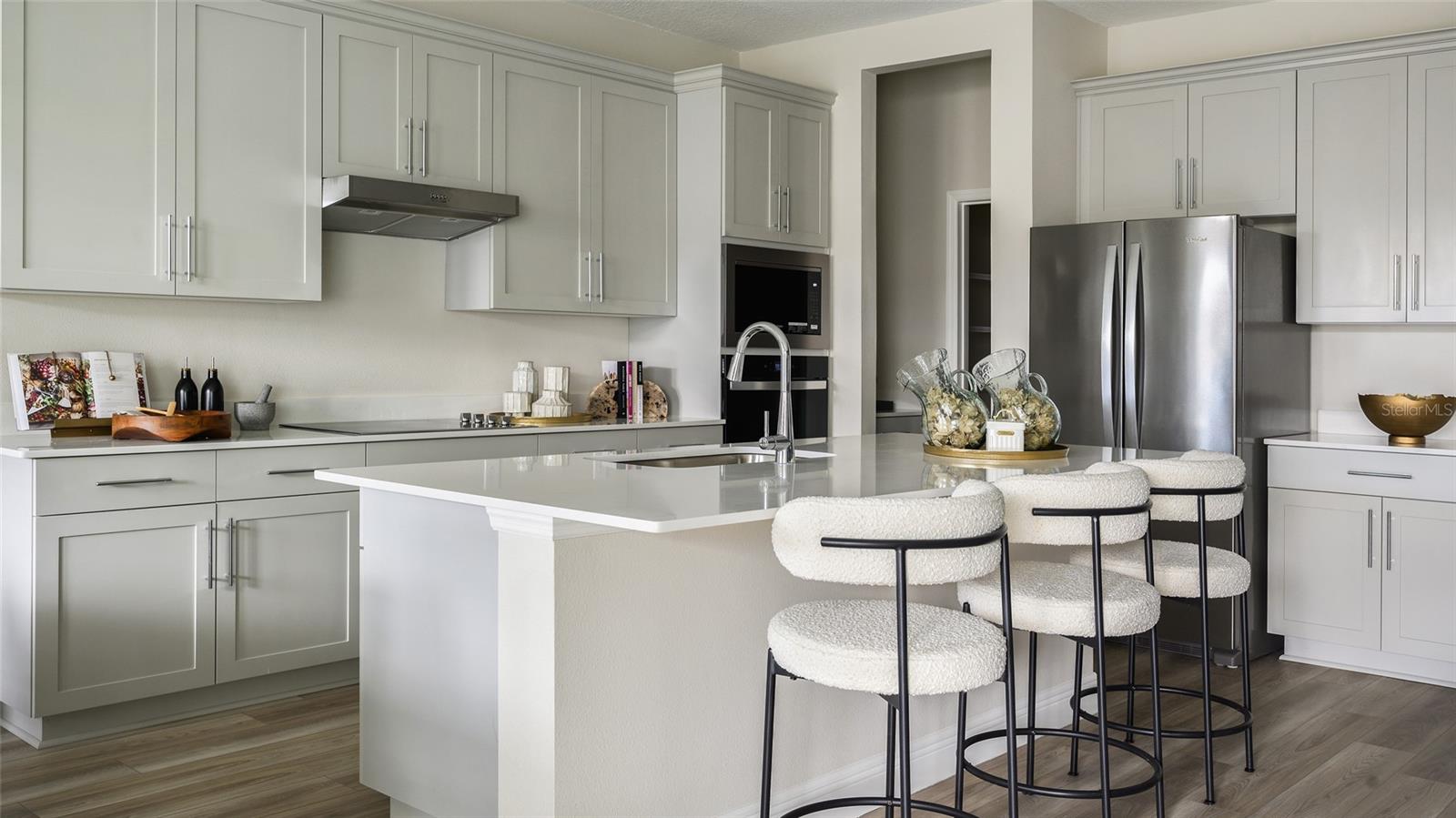 PASADENA WOODS - Residential