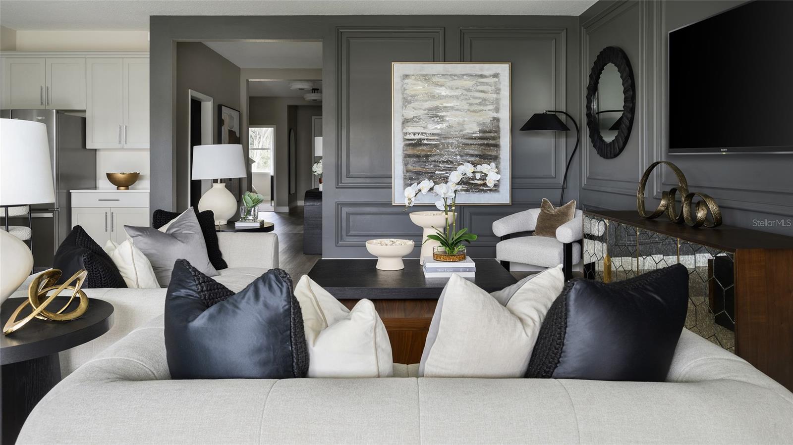 PASADENA WOODS - Residential