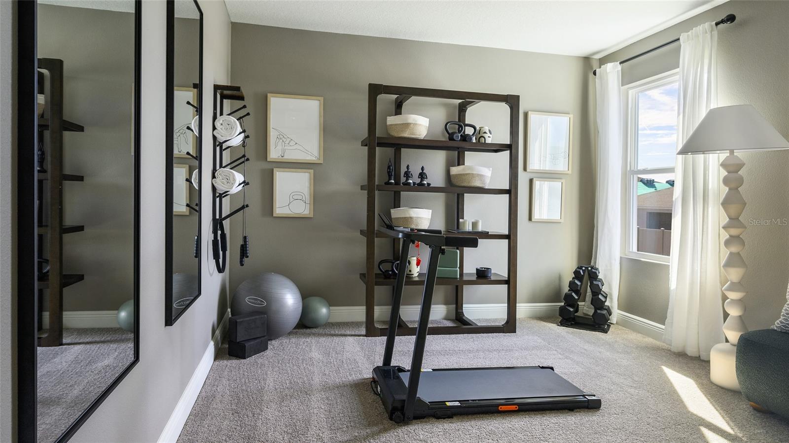 PASADENA WOODS - Residential