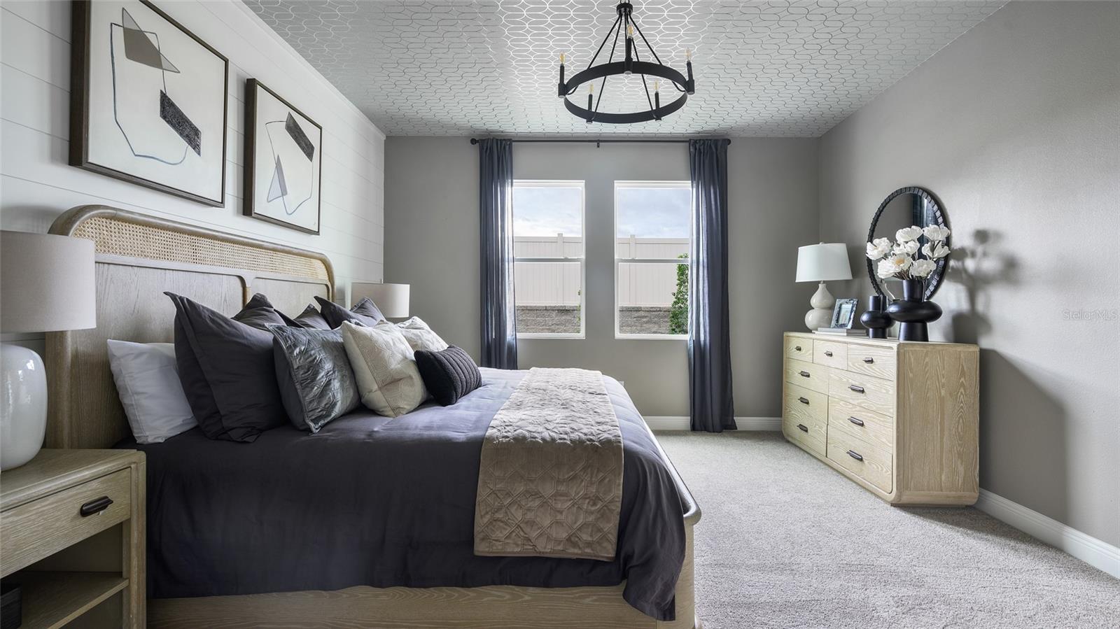 PASADENA WOODS - Residential