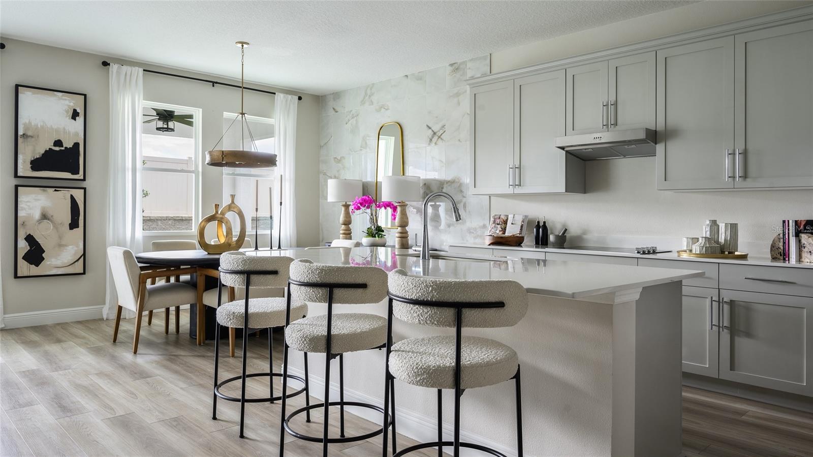 PASADENA WOODS - Residential