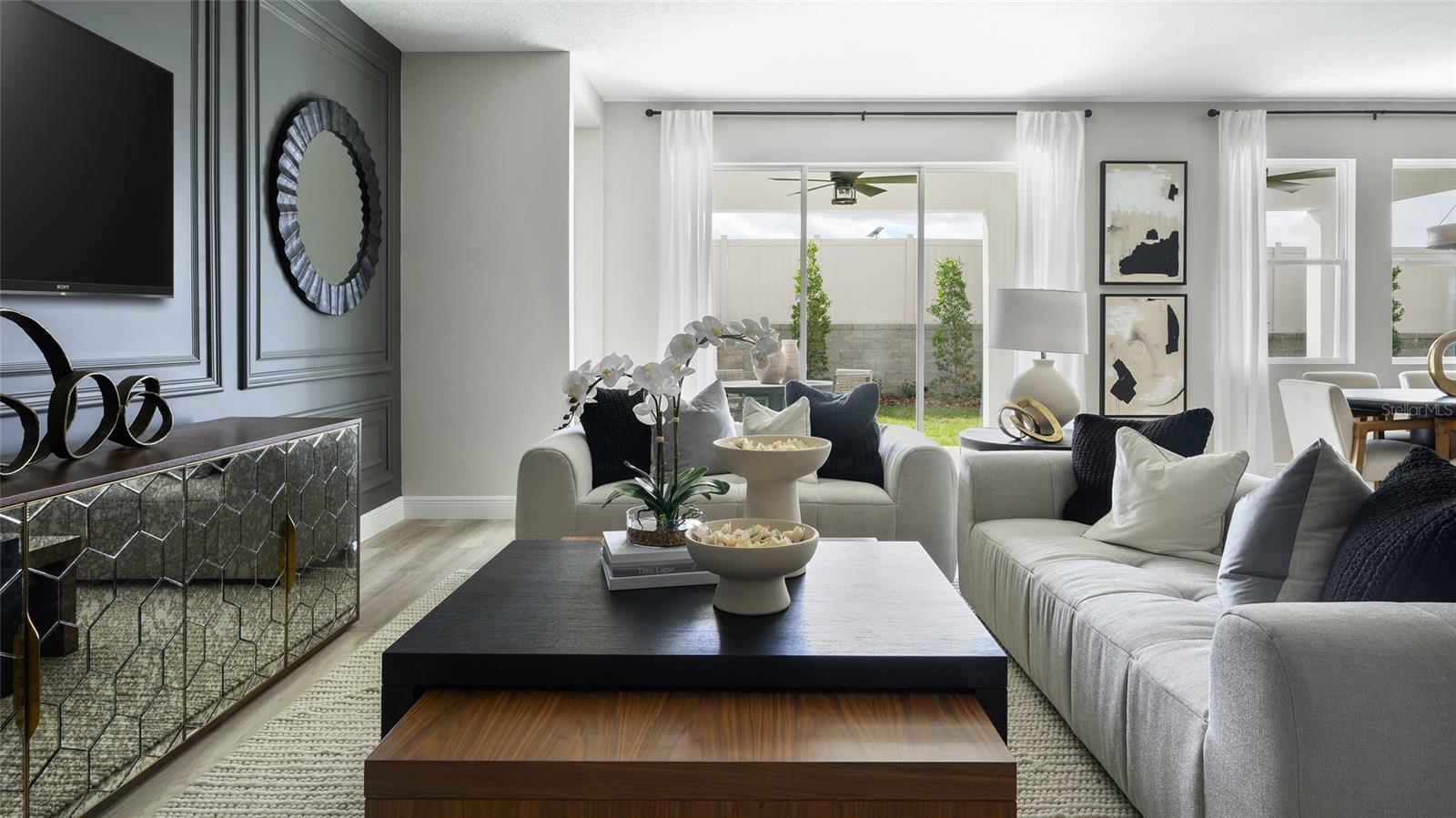 PASADENA WOODS - Residential