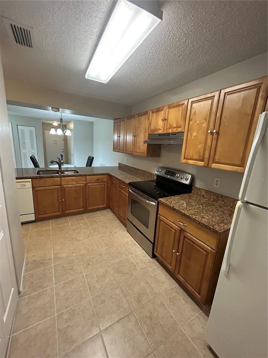 OXFORD SQUARE CONDO - Residential