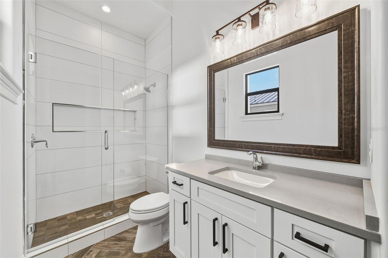 LAKE KILLARNEY SHORES - Residential