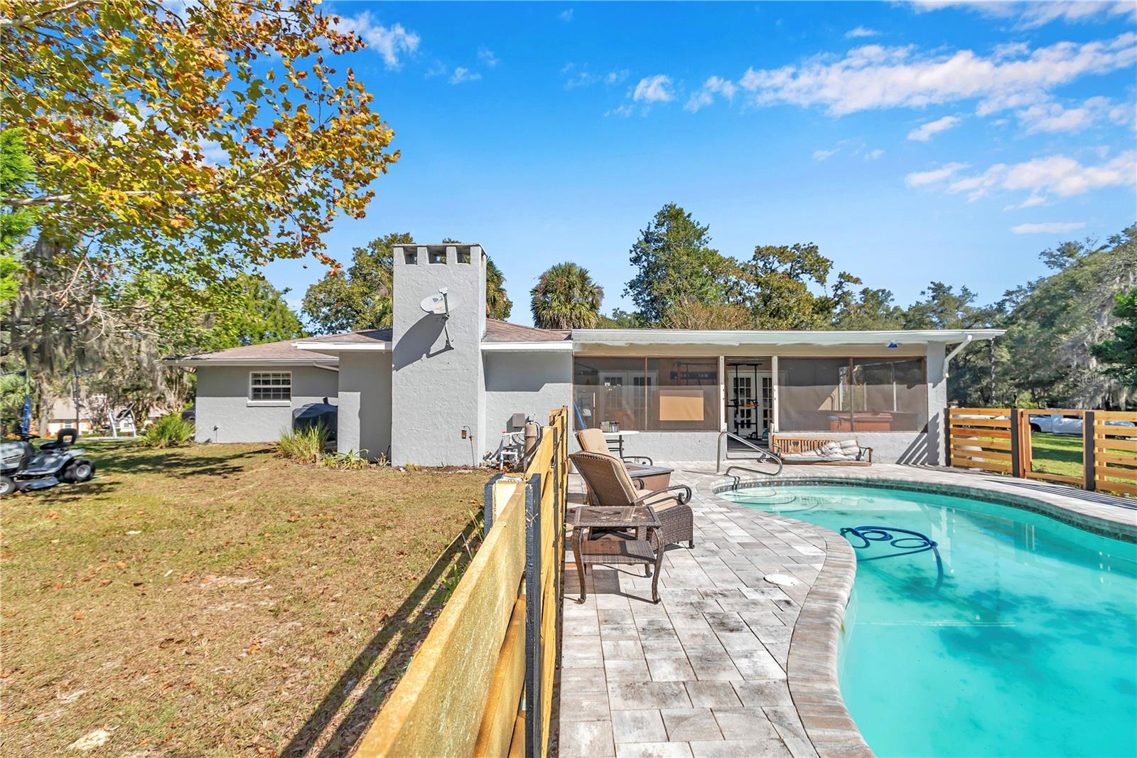 VILLAGE OF RAINBOW SPRINGS - Residential Lease