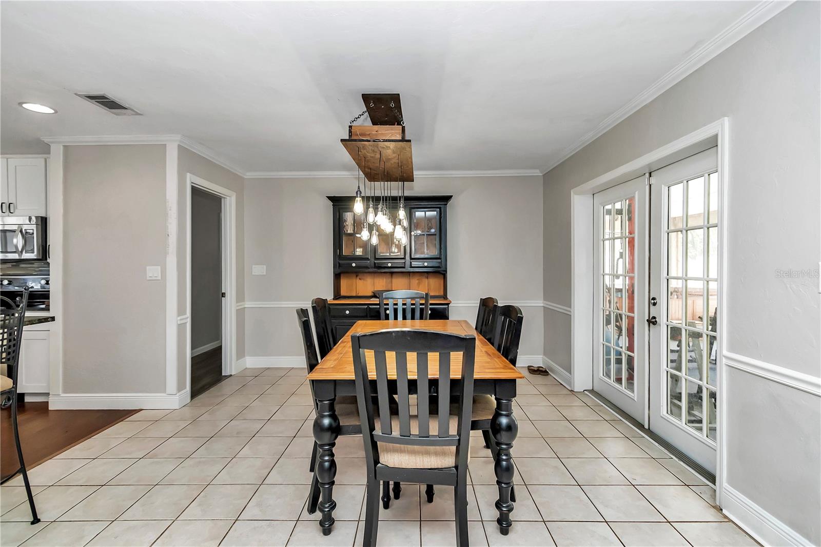 VILLAGE OF RAINBOW SPRINGS - Residential Lease