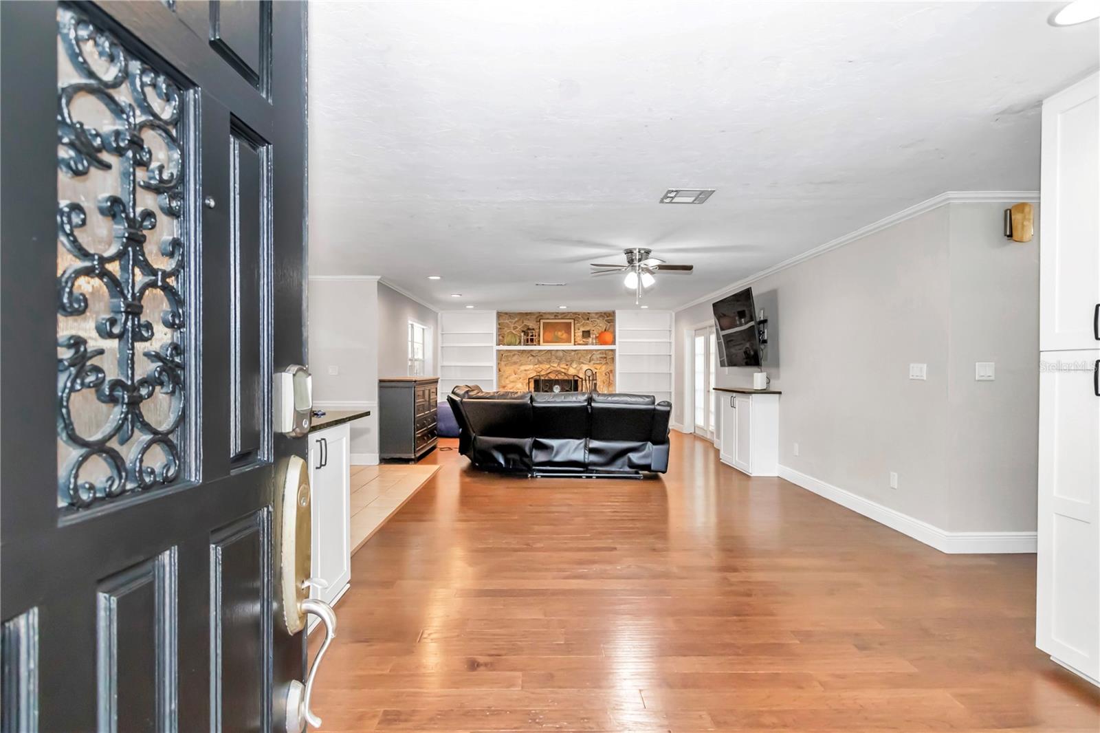 VILLAGE OF RAINBOW SPRINGS - Residential Lease