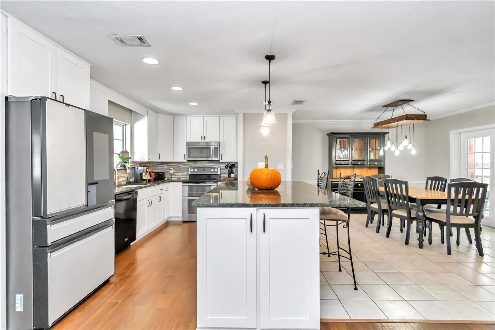 VILLAGE OF RAINBOW SPRINGS - Residential Lease