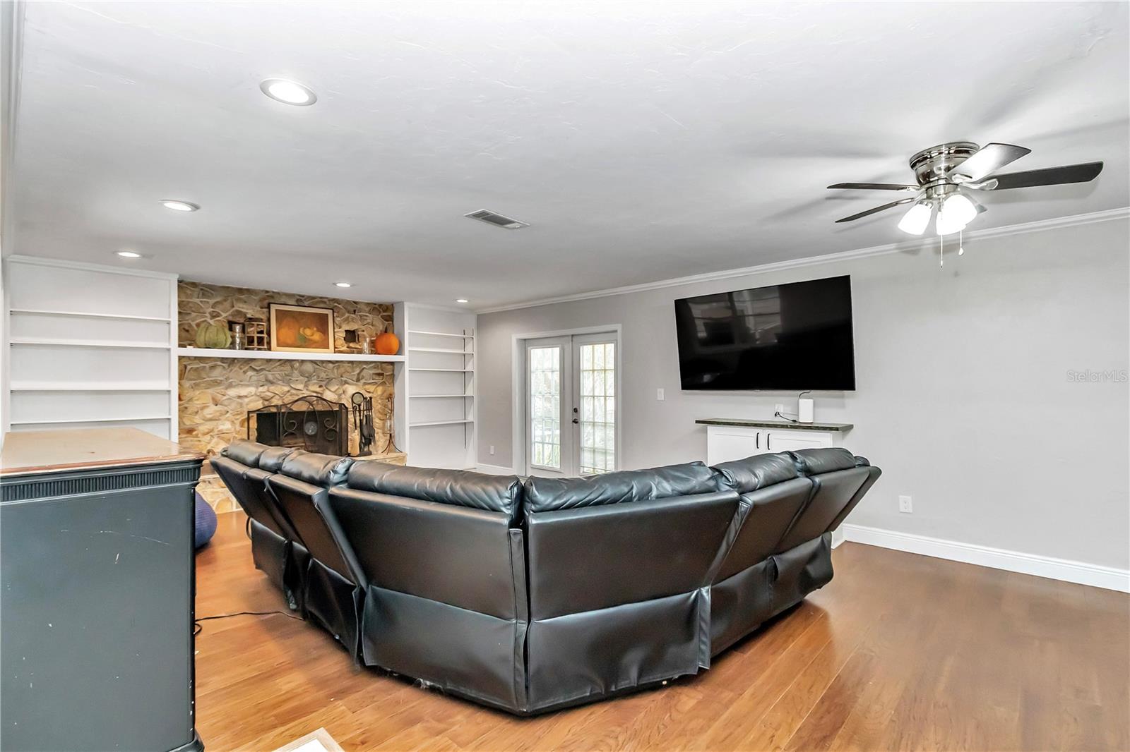 VILLAGE OF RAINBOW SPRINGS - Residential Lease