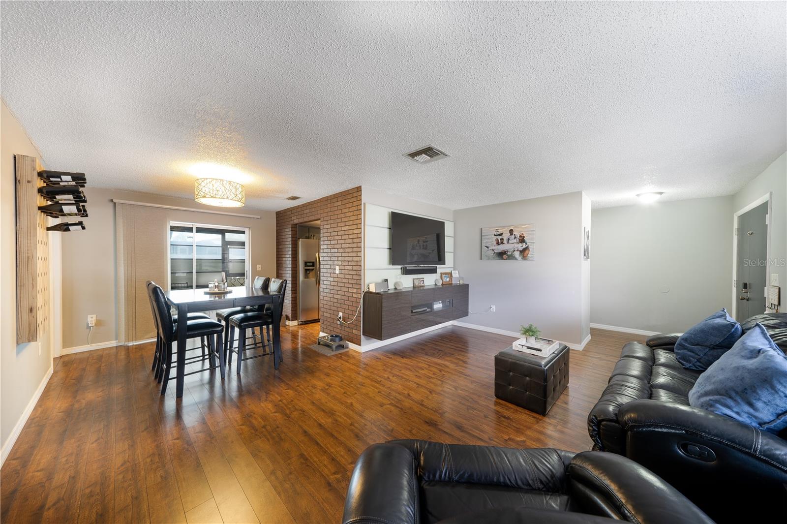 3219 SPANISH MOSS LANE