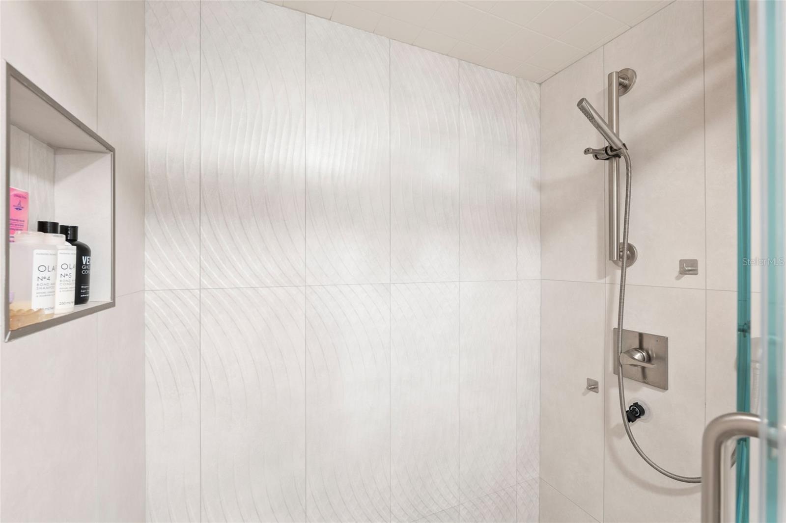 PELICAN BAY YACHT CLUB CONDO BLDG A - Residential