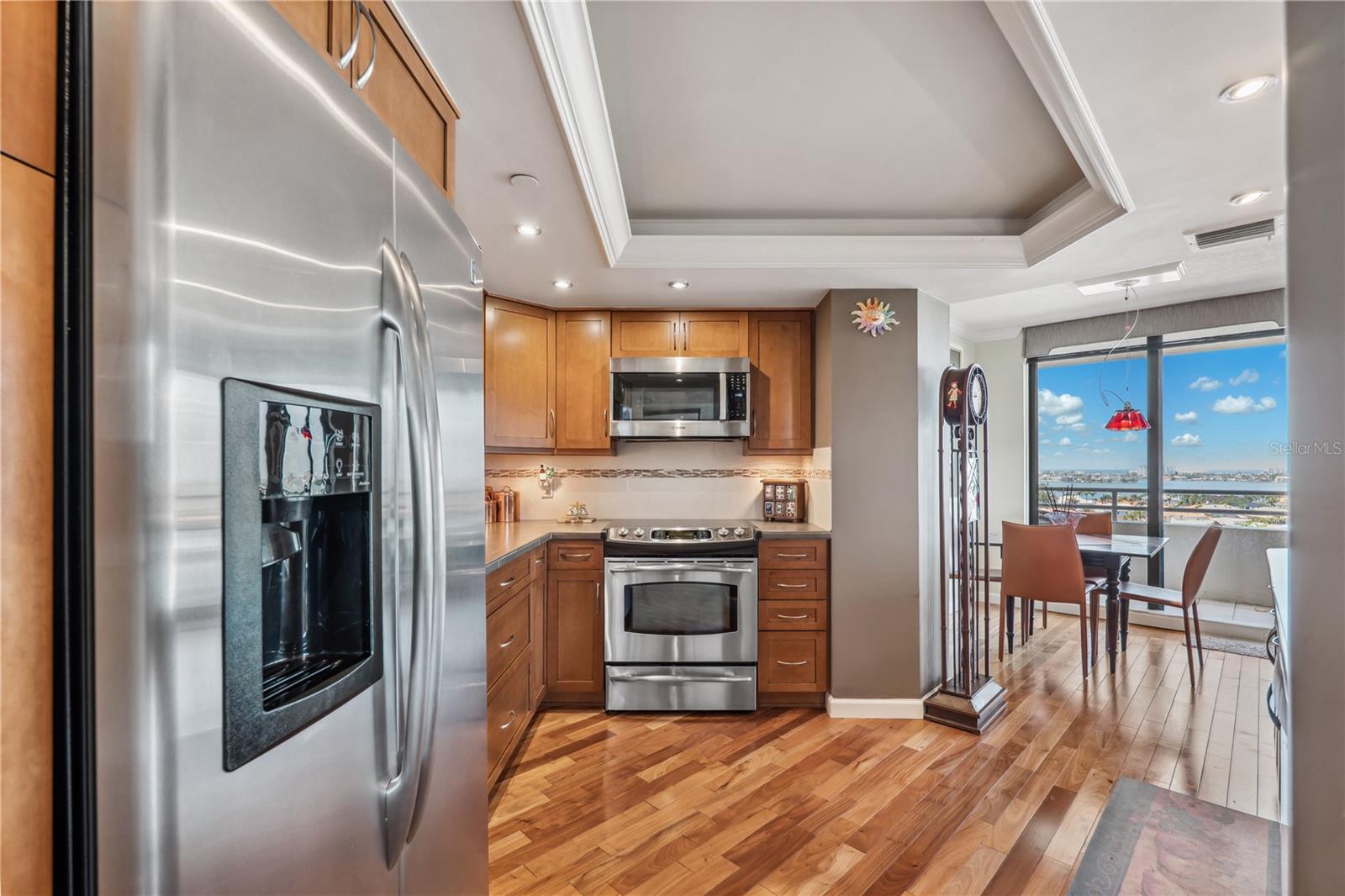 5950 PELICAN BAY PLAZA S PH-2F