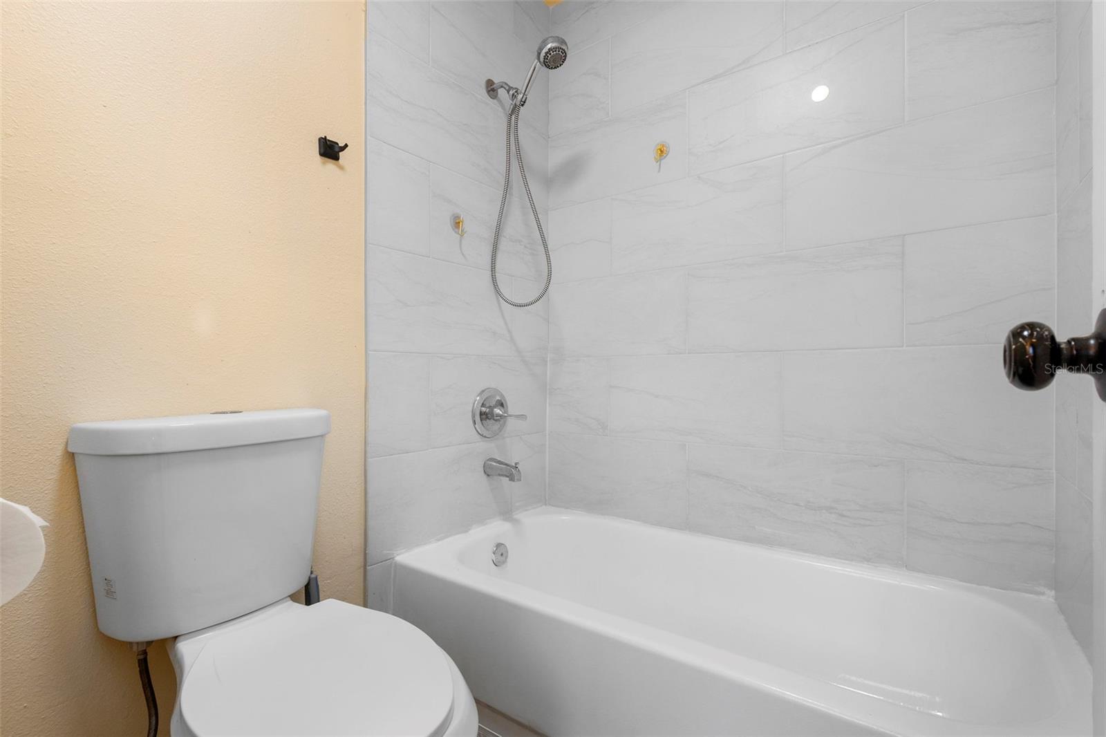 DELTONA LAKES UNIT 33 - Residential