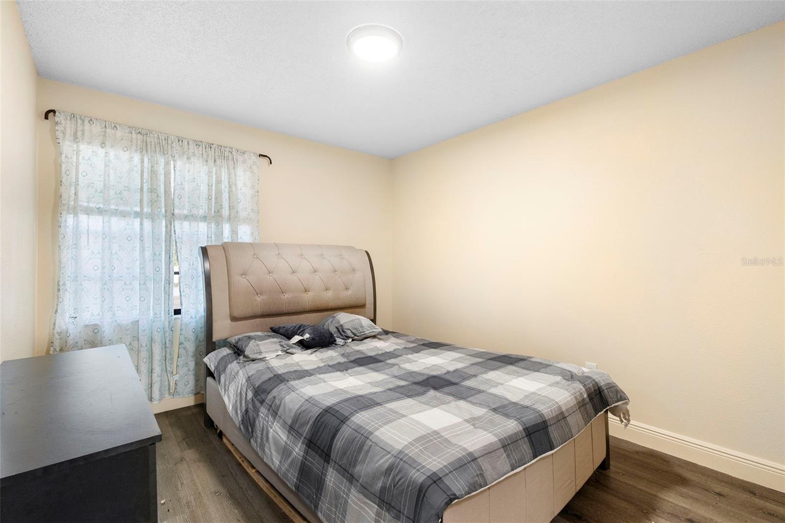 DELTONA LAKES UNIT 33 - Residential