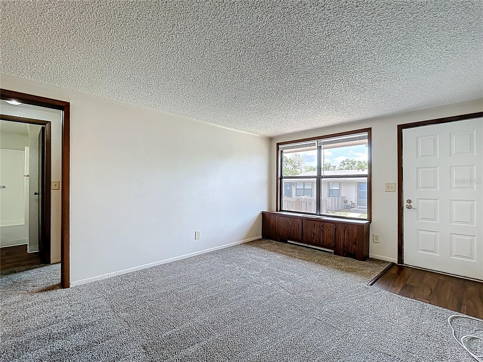 ACREAGE & UNREC - Residential Lease